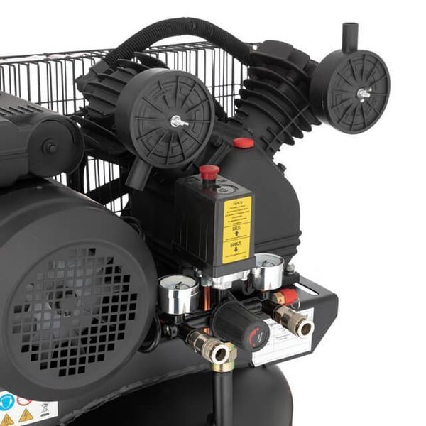 Компрессор 100 л, вертикальный, 3 кВт, 220 В, 10 атм, 500 л/мин. 2 цилиндра INTERTOOL PT-0017 PT-0017 фото