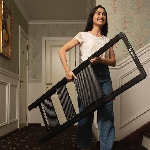 Лестница алюминиевая "Black Slim", 4 ступени, высота верхней ступени&nbsp;912 мм, 150 кг&nbsp;STORM INTERTOOL LT-5004 LT-5004 фото