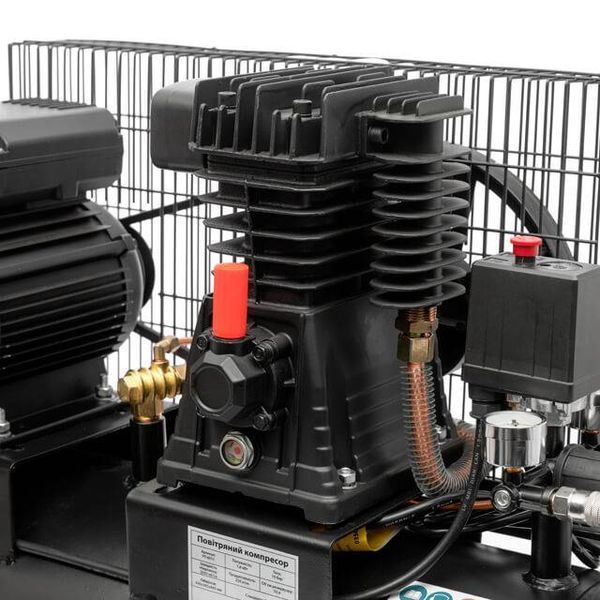 Компрессор 50 л, 1.8 кВт, 220 В, 10 атм, 250 л/мин. INTERTOOL PT-0011 PT-0011 фото